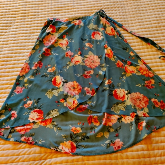 bobeau Dresses & Skirts - Bobeau xl skirt